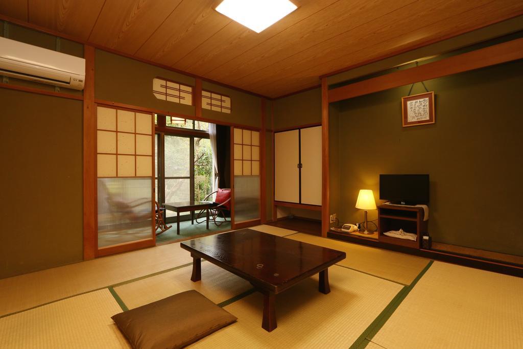 Ichiyo Hotel Yugawara Esterno foto